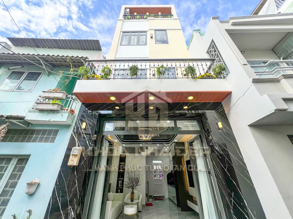 Nhà đẹp 2 mặt tiền hẻm Trần Xuân Soạn, Quận 7 giá 6.2 tỷ - Sẵn sàng vào ở ngay!