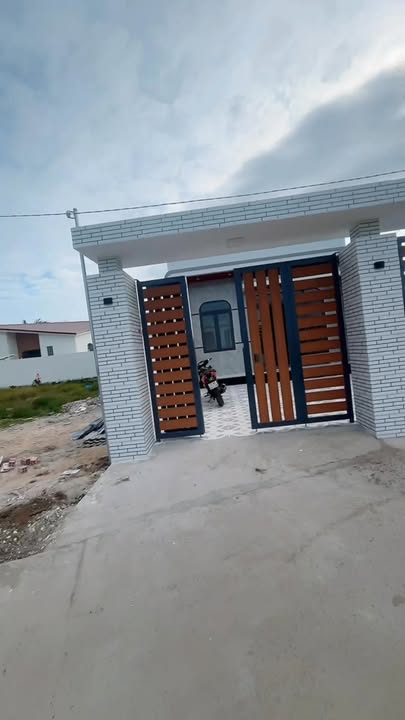 Nhà bán tại xã Phước Hải, 131m² giá 1.95 tỷ - Sân rộng, gần biển