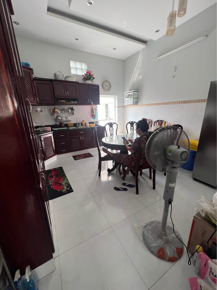 Nhà 1 trệt 2 lầu mặt tiền Thủ Khoa Huân Phan Thiết 106m² giá 7.8 tỷ - Đầu tư sinh lời hấp dẫn!