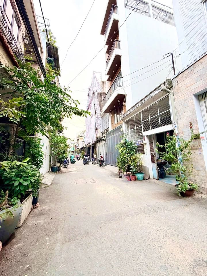 Nhà Hẻm Xe Tải Gò Vấp 44m² - 3PN, 2 Tầng, Giá 5 Tỷ - Sẵn Sàng Xây Mới