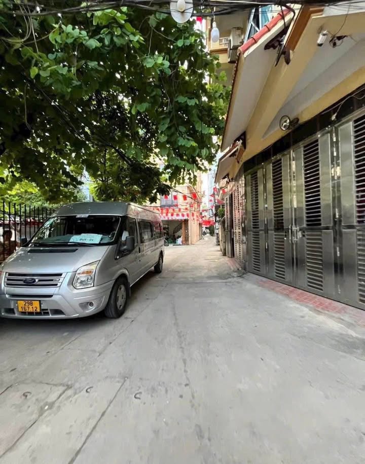 Nhà đẹp Phường Xuân Đỉnh 35m² giá 11 tỷ - Ô tô đỗ cổng, thang máy tiện nghi!