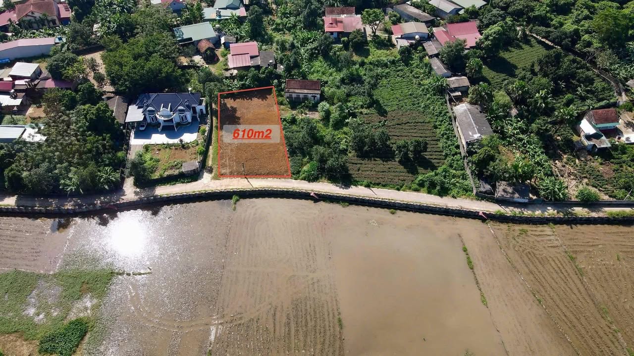 Đất nền nghỉ dưỡng Thôn 6, Huyện Ba Vì, 610m² giá 3 tỷ - View cánh đồng thoáng mát!