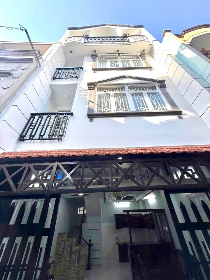 Nhà đẹp 4 tầng tại Phú Nhuận, 47m² giá 8.09 tỷ - Chính chủ bán gấp!