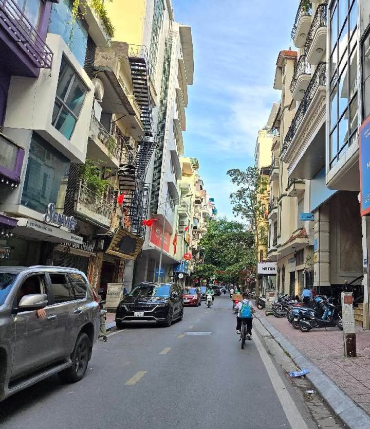 Nhà mặt phố Hàng Than, Ba Đình 58m² giá 4 tỷ - Đầu tư sinh lời ngay!