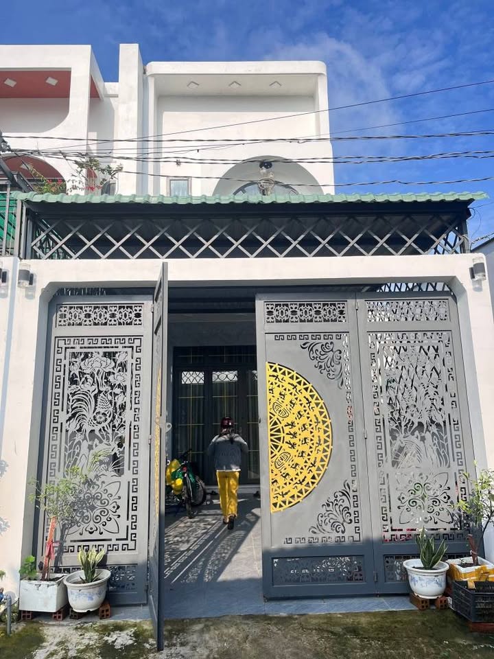 Nhà phố xã Long Thượng, huyện Cần Giuộc, 119m² giá 3.1 tỷ - Sẵn sàng vào ở ngay!