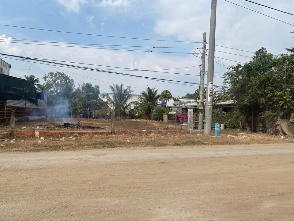 Đất thổ vườn 290m² mặt tiền đường Liên ấp 3-4 - Cơ hội đầu tư tuyệt vời!