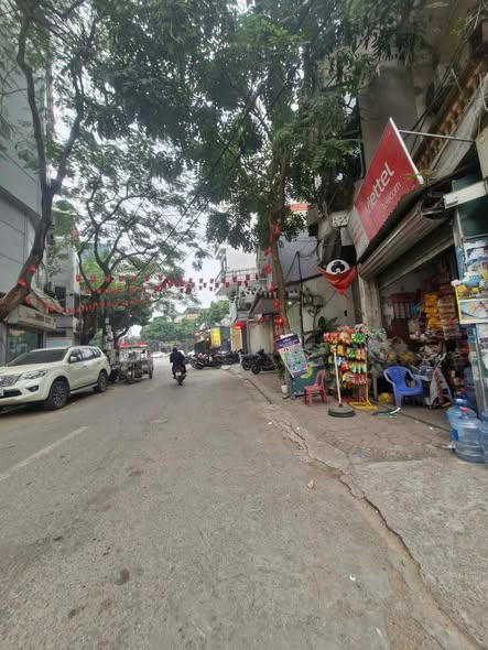 Bán đất mặt phố Ái Mộ - Bồ Đề - 42m² giá 18.5 tỷ - Đầu tư sinh lời ngay!