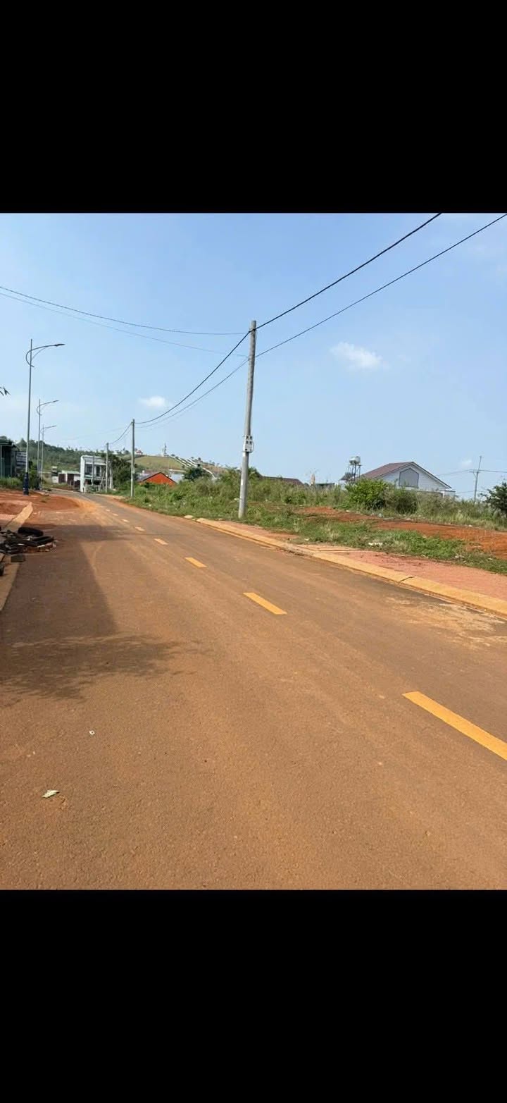 Đất nền TDC bờ đông đường DC 4, 200m² giá 2.2 tỷ - Pháp lý rõ ràng, sẵn sàng giao dịch!