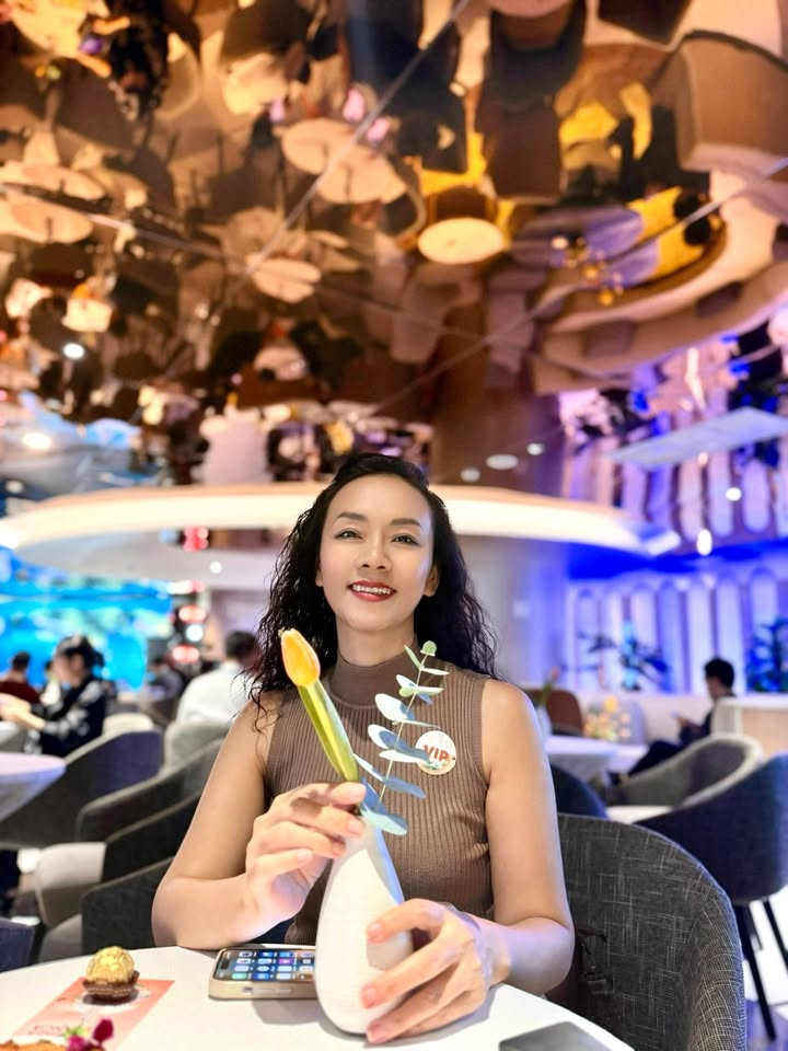 FrontHouse Bạch Đằng, Quận Bình Thạnh, 92m² giá 18 tỷ - Mặt tiền đẹp, view công viên!