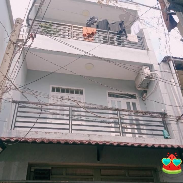 Nhà phố Tân Bình 30.5m² giá 3 tỷ - Hẻm thông, xe hơi vào tận nơi!