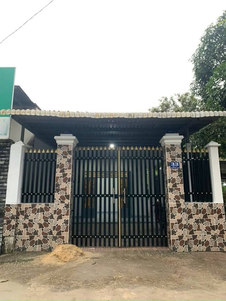 Nhà riêng Tân Thạnh Đông Củ Chi 126m² giá 3 tỷ - Mặt tiền đường nhựa