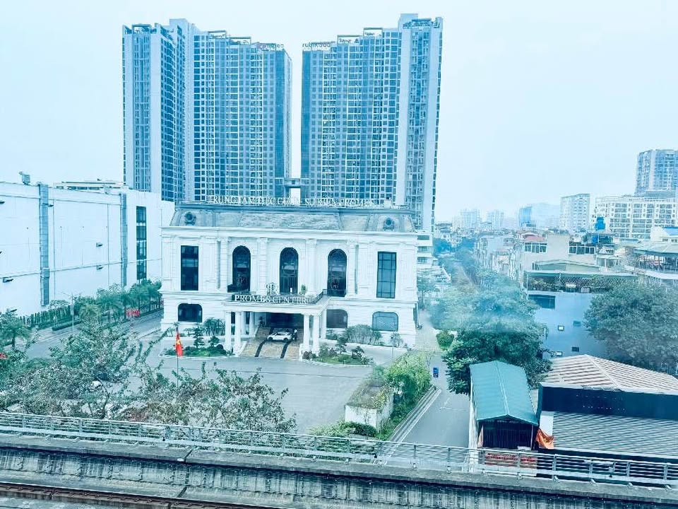 Toà nhà mặt phố Xuân Thủy, Cầu Giấy 400m² giá 410 tỷ - Doanh thu 15 tỷ/năm!