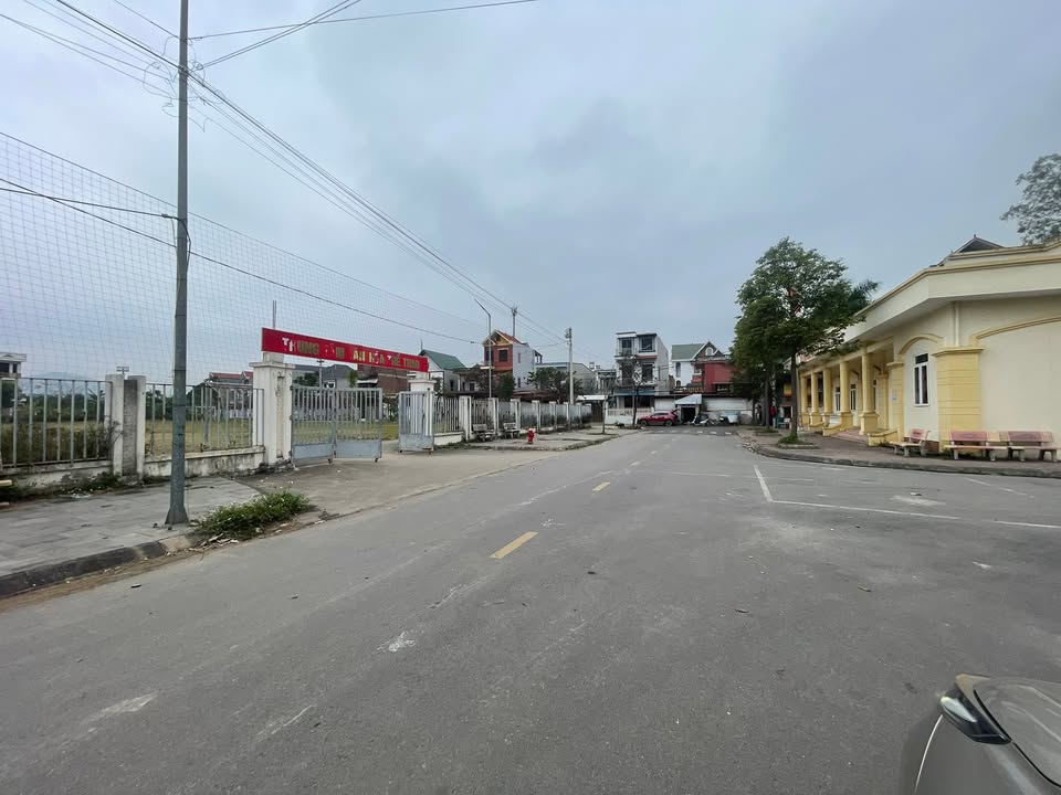 Đất nền Tổ Dân phố Sòi, Đồng Sơn, Bắc Giang 80m² giá chỉ 3 tỷ - View sân bóng tuyệt đẹp!