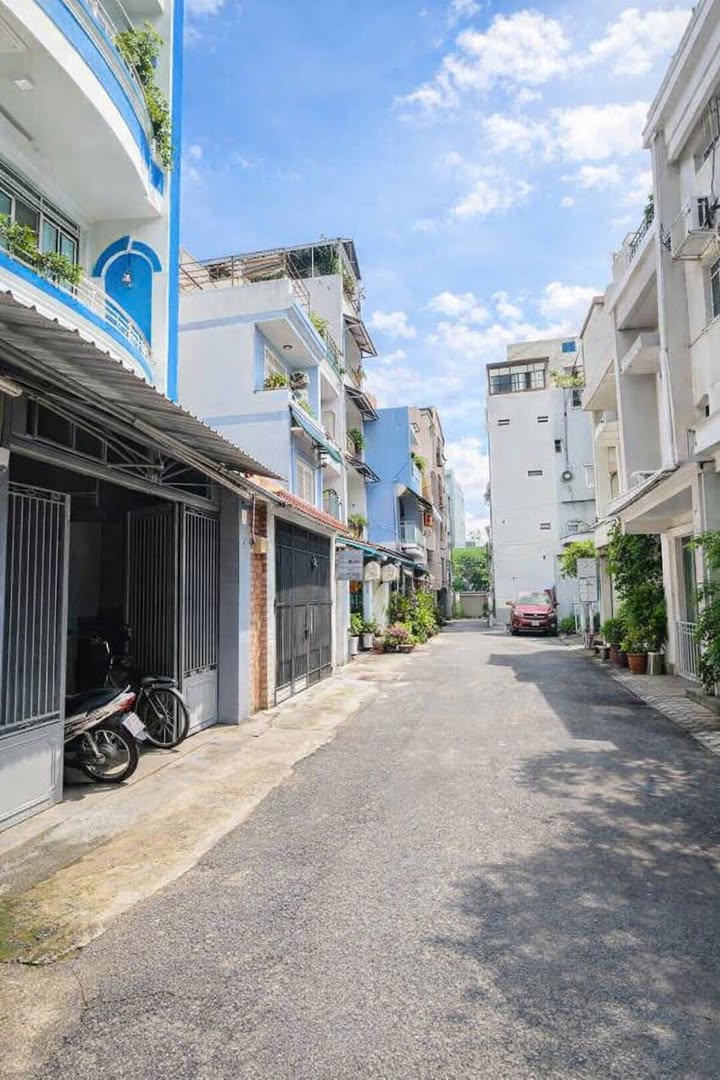 Nhà Bán Quận Tân Bình 205m² giá 42 tỷ - Đầu tư sinh lời tuyệt vời!