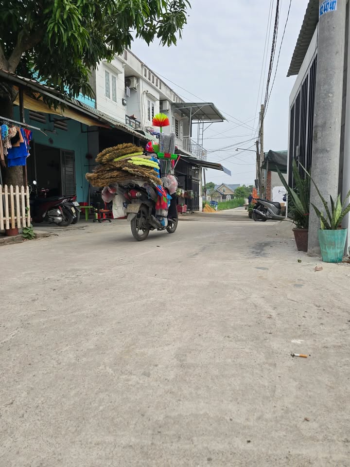 Đất Trọ 10x28m Thổ Cư 100% Xã Mỹ Hạnh Nam Giá 3.9 Tỷ - Đầu Tư Sinh Lời!