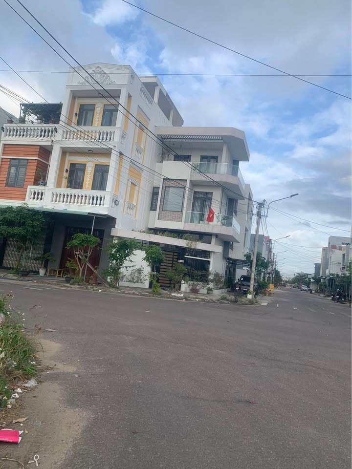 Nhà bán tại Điện Biên Phủ, Quy Nhơn 100m² giá 4 tỷ - Không thể bỏ lỡ!