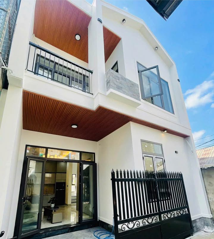 Nhà Ngự Bình 60m² (Ngang 7m) Giá 2.8 Tỷ - Full Nội Thất, 2 Tầng