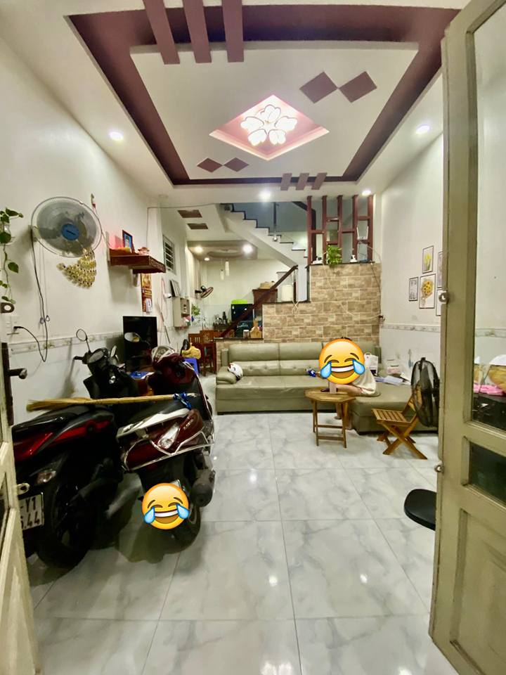 Nhà Hóc Môn 40m² giá 3.6 tỷ - Hẻm xe hơi, gần chợ Ngã Bầu!