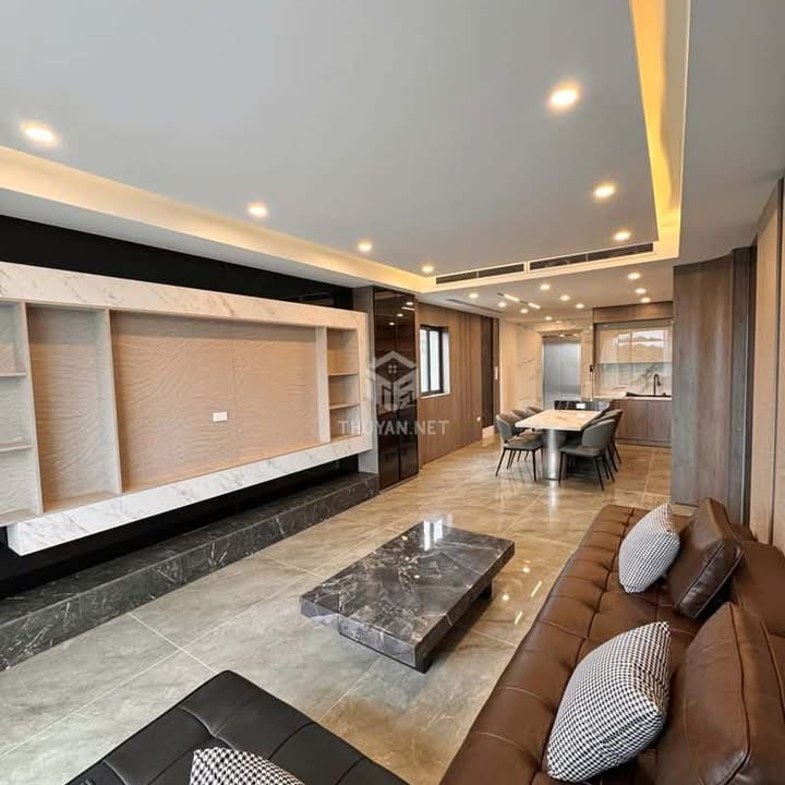 Nhà mặt phố Hoa Lâm, 55.5m², 8 tầng thang máy - Đầu tư sinh lời lý tưởng!