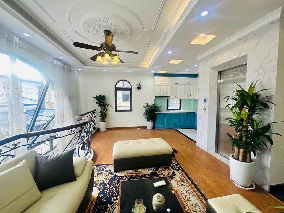 FrontHouse Phúc Đồng 50m² giá 11.8 tỷ - Ô tô đỗ vỉa hè, sang trọng!