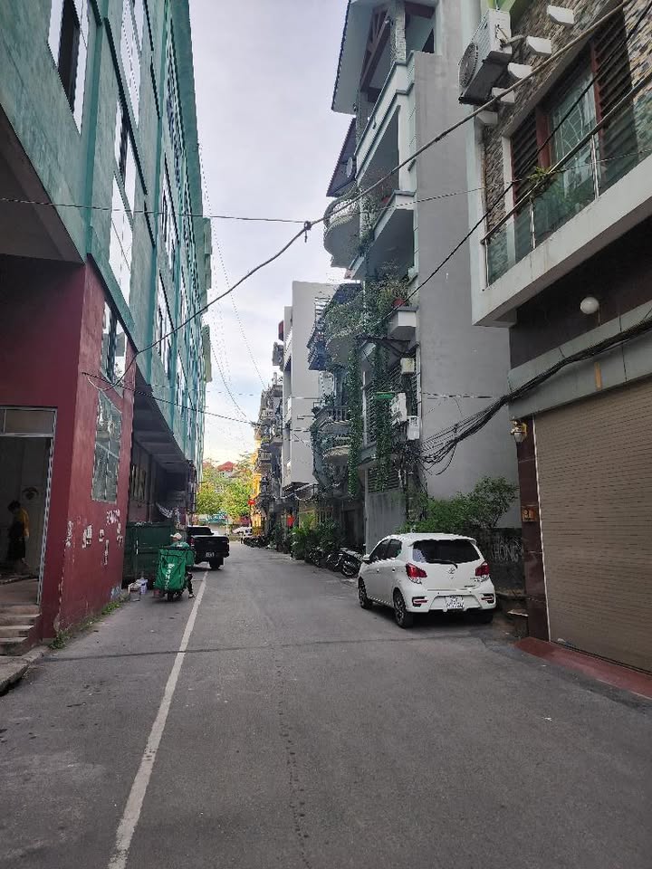 Đất nền Ngọc Thụy Long Biên 51m² giá 11.7 tỷ - Sổ đỏ chính chủ, ô tô vào tận nhà!