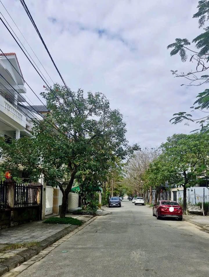 Nhà 3 tầng mặt tiền đường Hà Huy Giáp - 134m² giá 8 tỷ - Sẵn sàng giao dịch!