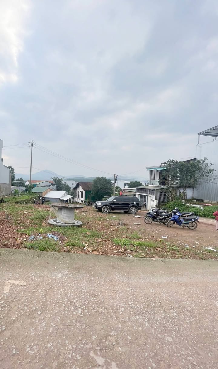 Bán đất mặt tiền Sử Hy Nhan, Huế 113m² giá 2 tỷ - Địa điểm vàng cho đầu tư!