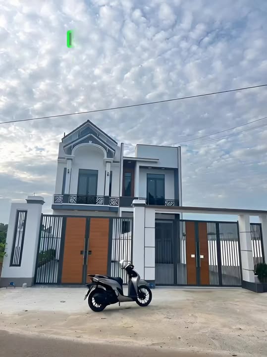 Nhà mặt tiền đường nhựa Bình Lộc, Long Khánh 209m² giá 2.65 tỷ - Thiết kế hiện đại, chính chủ!