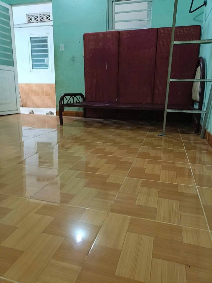 Phòng trọ Đức Trọng, Đường Nguyễn Thái Học - Rộng rãi, sạch sẽ, an ninh tốt!