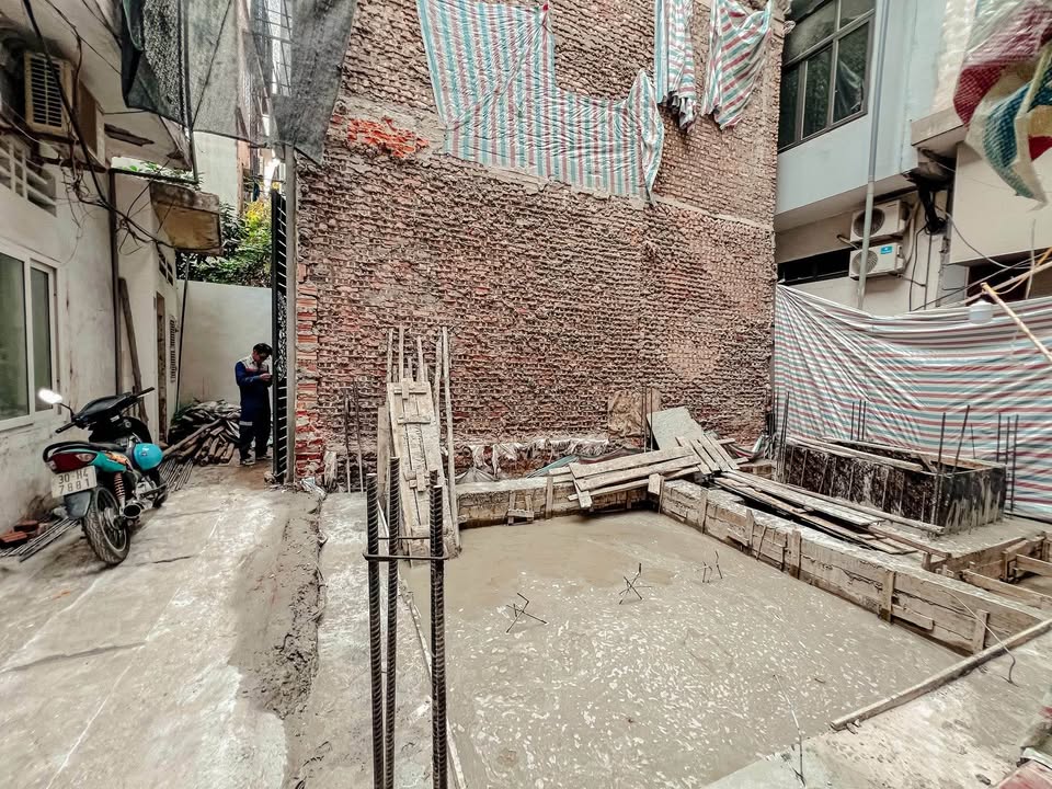 Nhà 6 tầng ngõ 22 Đại La 34m² giá 11.95 tỷ - Thiết kế hiện đại, sẵn sàng giao dịch!