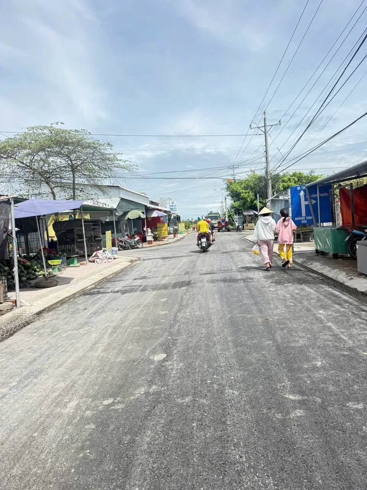 Mặt tiền kinh doanh Phú Đức - Long Hồ 260m² giá 3.699 tỷ - Cơ hội đầu tư hấp dẫn!