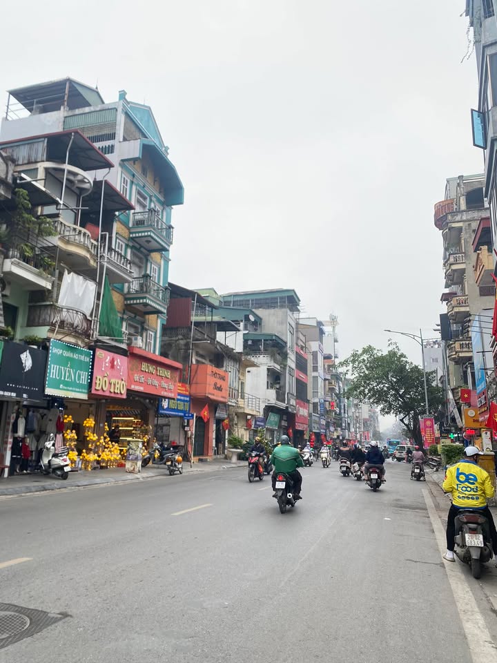 Nhà 5 Tầng Đường Bạch Mai 42m² giá 10.8 Tỷ - Nhà mới đẹp ở ngay!