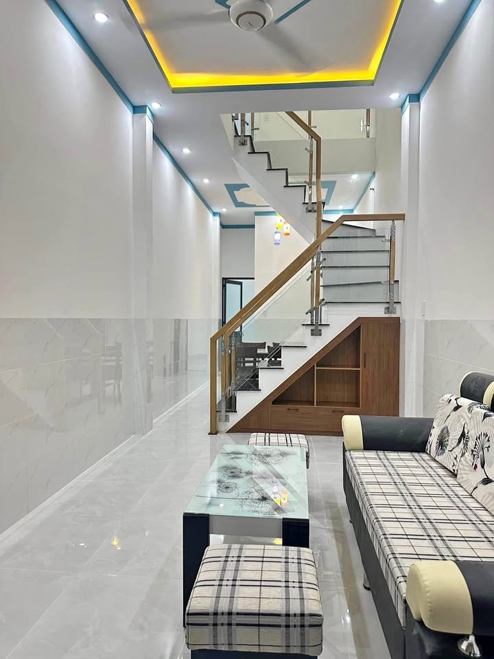 Nhà 1 Lầu 2PN ngay chợ Hiệp Thành, Quận 12 - Giá chỉ 1.38 tỷ, vào ở ngay!