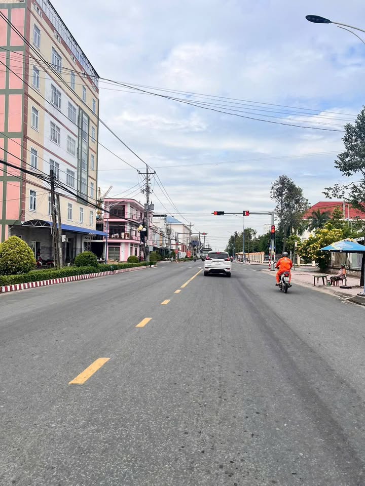 Đất nền kinh doanh đường Lê Đại Hành, phường Mỹ Phú, 99m² - Giá chỉ 3 tỷ!