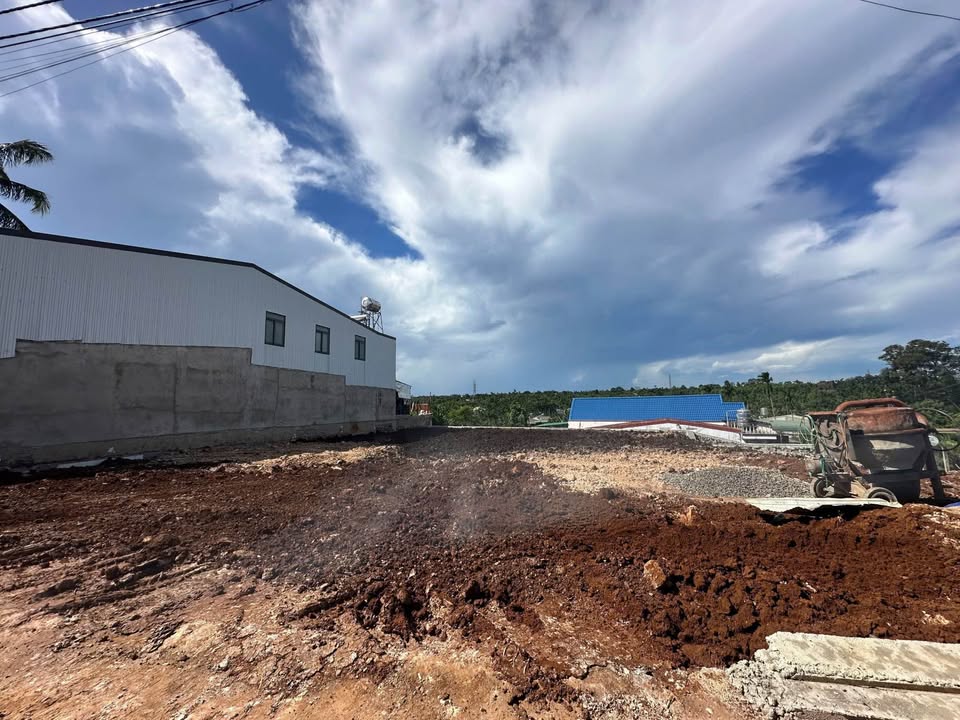 Đất nền góc 2 mặt tiền Phạm Văn Đồng 259.7m² giá 3 tỷ - Cơ hội vàng cho nhà đầu tư!