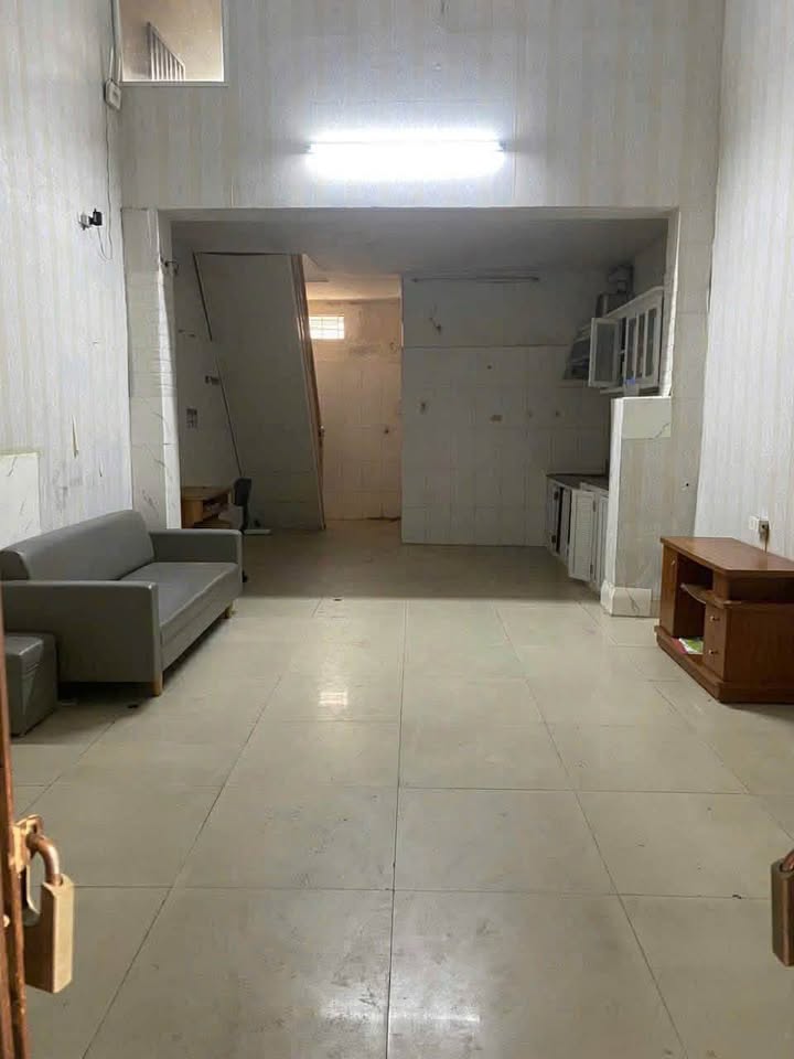 Nhà riêng cho thuê tại ngõ 17 Cát Dài, Hải Phòng - Diện tích 40m², giá chỉ 4 triệu/tháng!