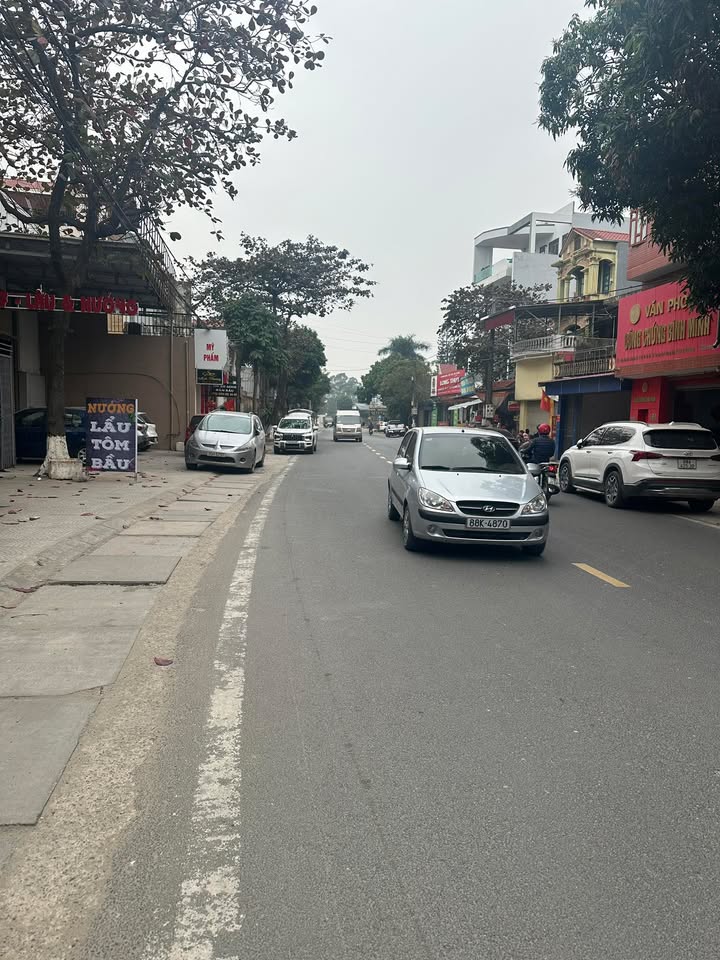 Bán nhà kinh doanh mặt tiền đường Trường Trinh, Phúc Yên 100m² - Sẵn sàng hoạt động ngay!