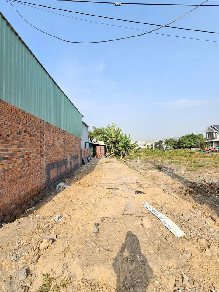 Đất mặt tiền KDC Tứ Hải, Dĩ An 100,8m² giá 3,9 tỷ - Sổ hồng riêng, đầu tư sinh lời!