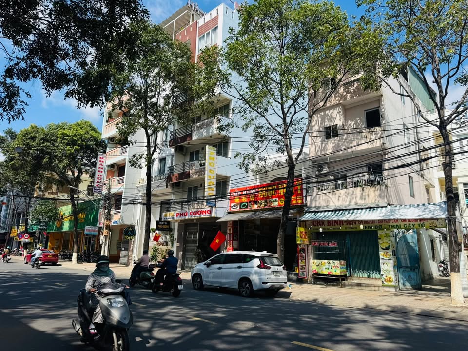 Lô đất mặt tiền đường Hoàng Diệu, Vĩnh Nguyên 139.5m² giá 26.5 tỷ - Đầu tư sinh lời ngay!