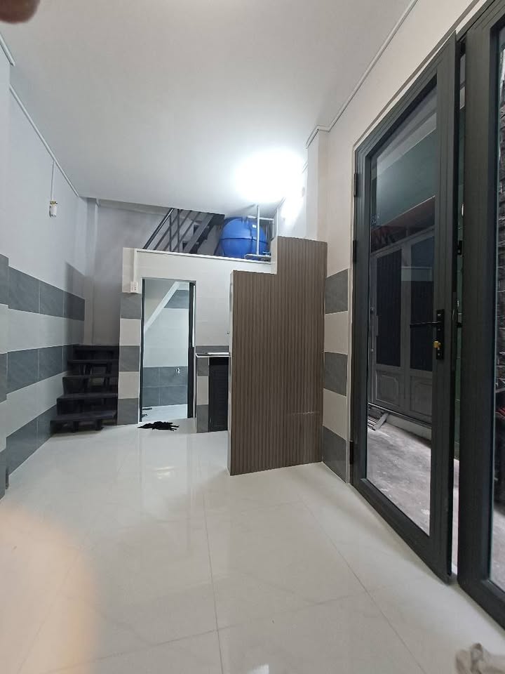 Nhà Lưu Hữu Phước Quận 8 15m² giá 1.12 tỷ - Thiết kế ấm cúng, an ninh tốt!