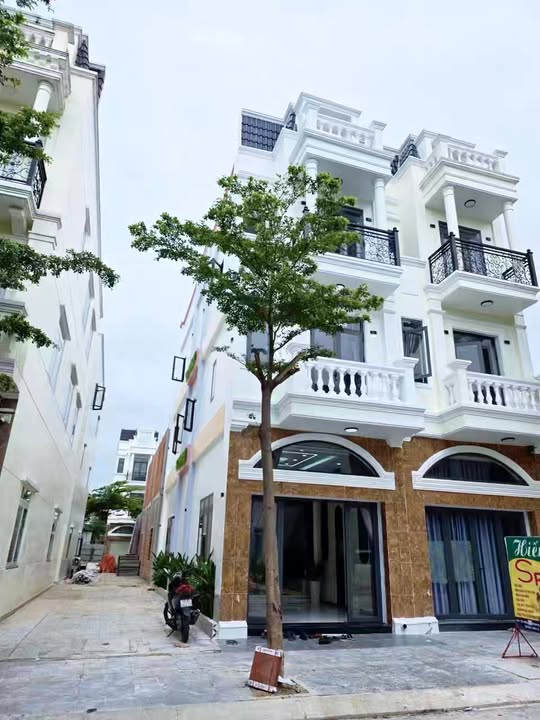 Nhà phố 2 mặt tiền An Phú, Thủ Đức 60m² giá 5.6 tỷ - Đầy đủ nội thất cao cấp!