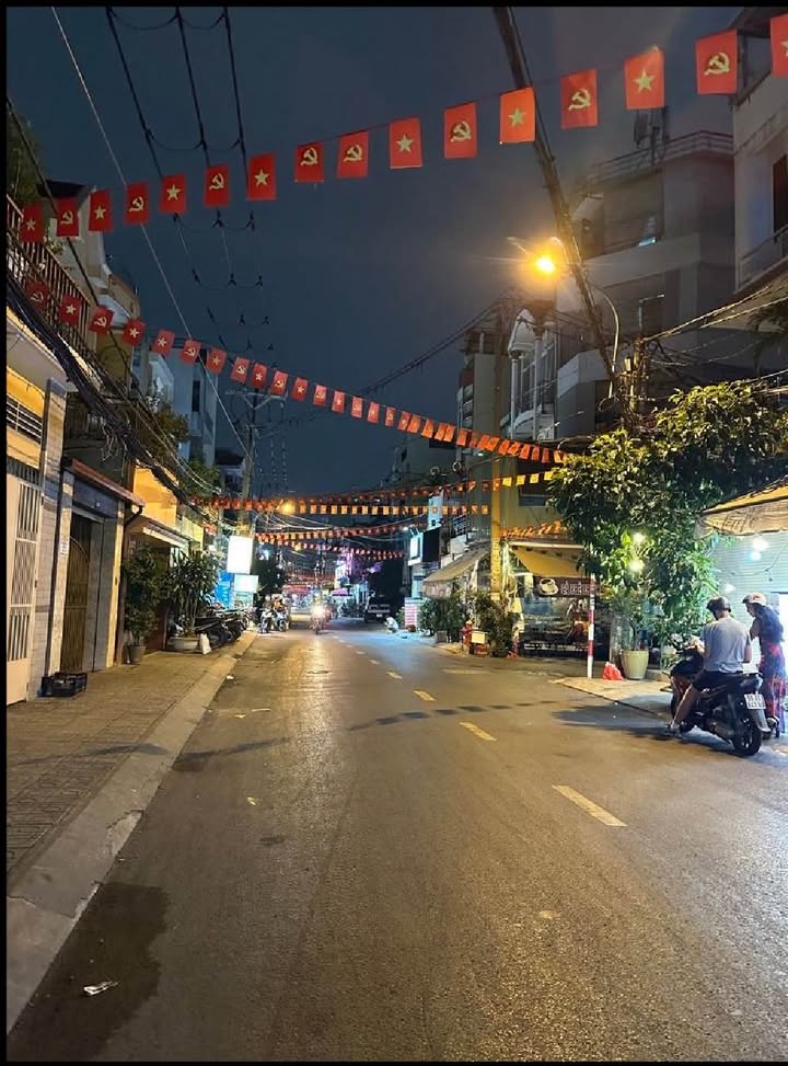 Nhà Nguyễn Văn Công, Quận Bình Thạnh, 60m² giá 7 tỷ - Ô tô vào tận nhà!