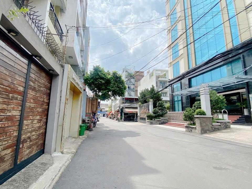 Nhà phố Phan Văn Trị 72m² giá 4.45 tỷ - Sổ hồng riêng, sẵn sàng ở ngay!