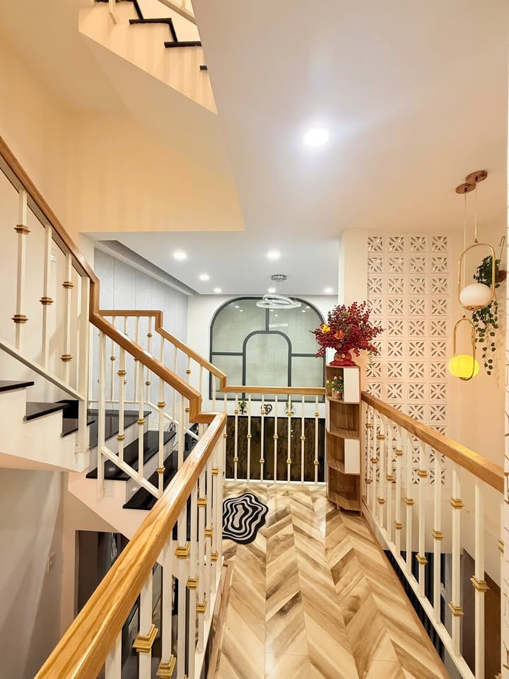 Nhà 5 tầng chính chủ tại Gò Vấp, 52m² giá 7.8 tỷ - Thiết kế hiện đại, đầy đủ công năng!