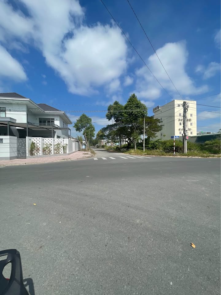 Đất nền góc 2 mặt tiền Đường 9B & Đường Số 14 - Khu Đô Thị 5A Sóc Trăng 180m² giá 2.45 tỷ - Cơ hội đầu tư tuyệt vời!