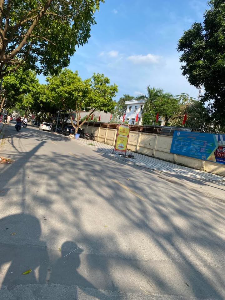 Bán đất Phú Thượng Tây Hồ 45m² - Gần trung tâm, sổ đỏ chính chủ!