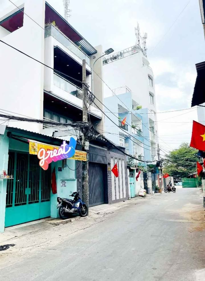 Nhà đẹp 2 tầng đường Hòa Bình, Tân Phú 68m² giá 7 tỷ - Chính chủ bán gấp!