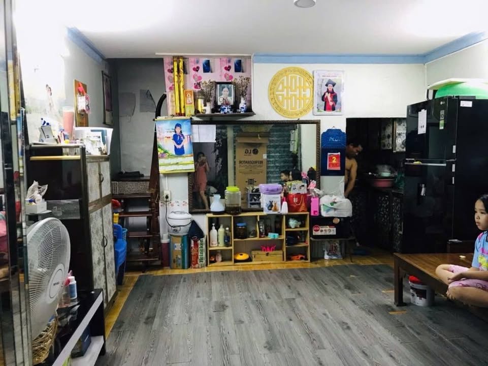 Nhà 2 tầng gác suốt 24m² quận 7 giá 2.84 tỷ - Chính chủ cần bán gấp!