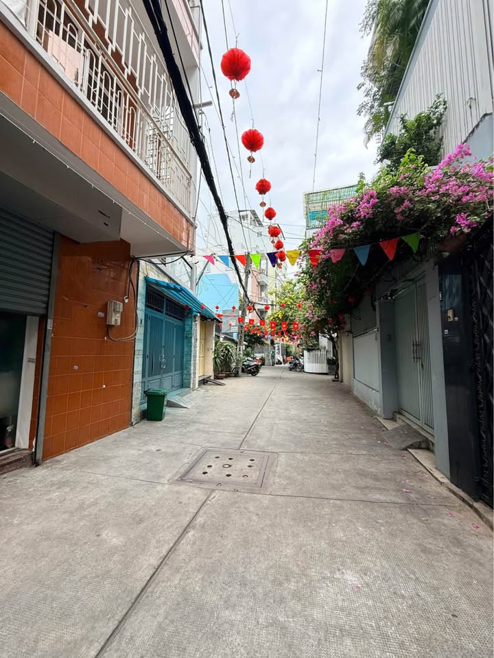 Nhà riêng Thành Thái, Q10 45m² giá 10 tỷ - Sổ đỏ chính chủ, giao nhà ngay!