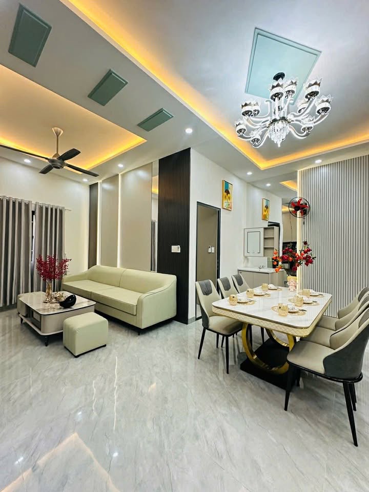 Nhà 3 tầng 698/24 Trần Cao Vân, Quận Thanh Khê, 56m² - Vị trí thuận lợi gần biển!